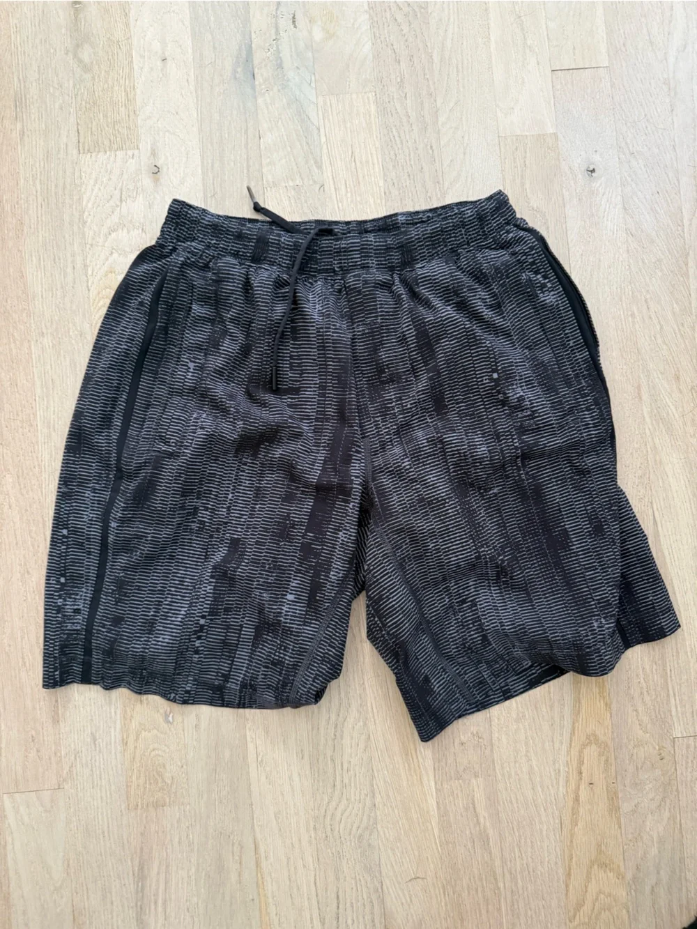 Lululemon Shorts with liner 7”